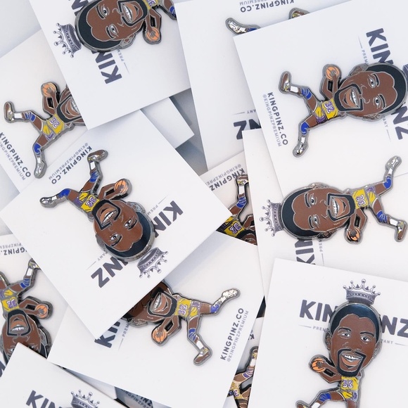 Magic Johnson Lapel Pin - Picture 2 of 2